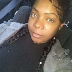 Meet your Posher, Yolanda